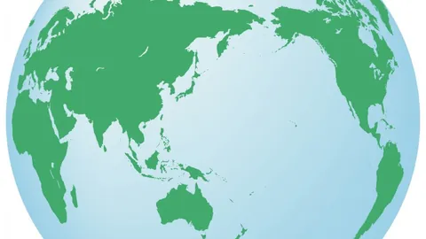 阿德巴约早训现身，C罗泳池锻炼同时进行。